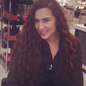 Meet your Posher, Laura