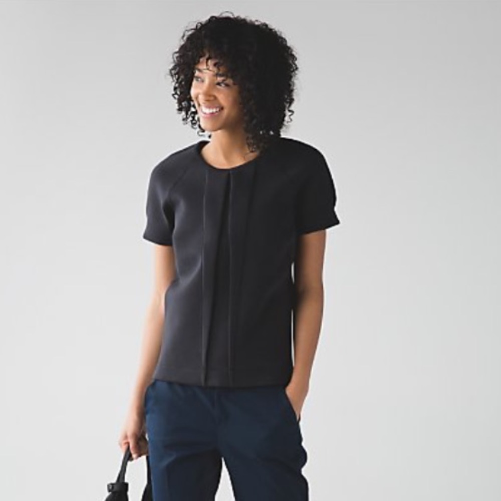 Lululemon &Go tee