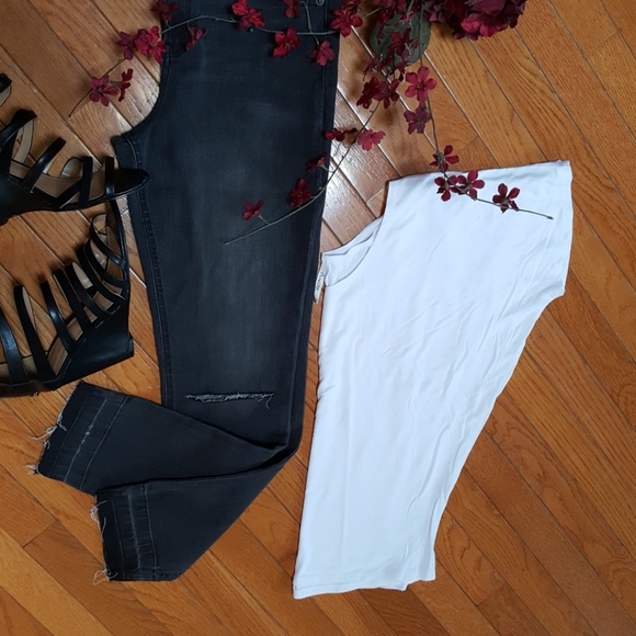 🆕️Comfy White Jersey Top - Picture 4 of 4