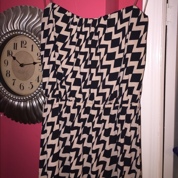 Zig zag maxi dress ✨ - Picture 2 of 5