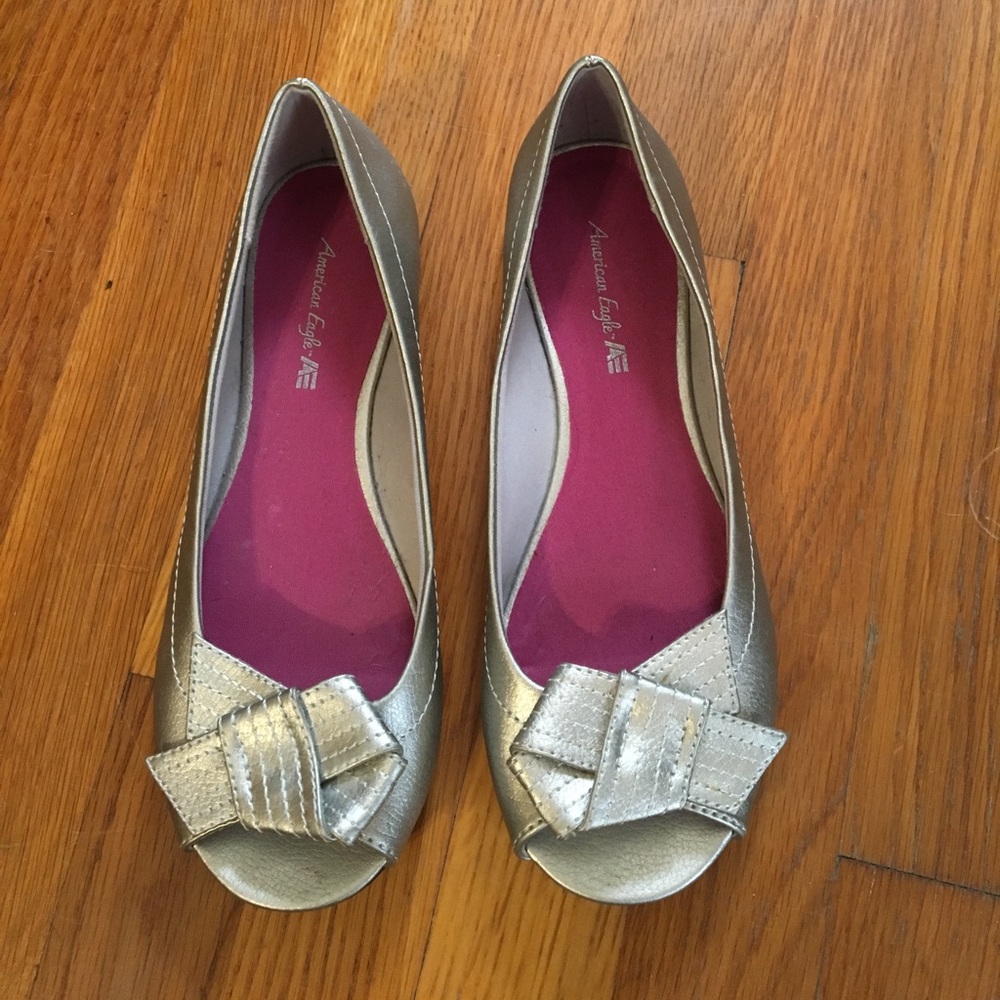 AE Silver open-toe flats