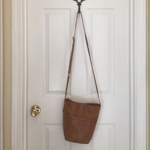 hobo//crossbody bucket bag
