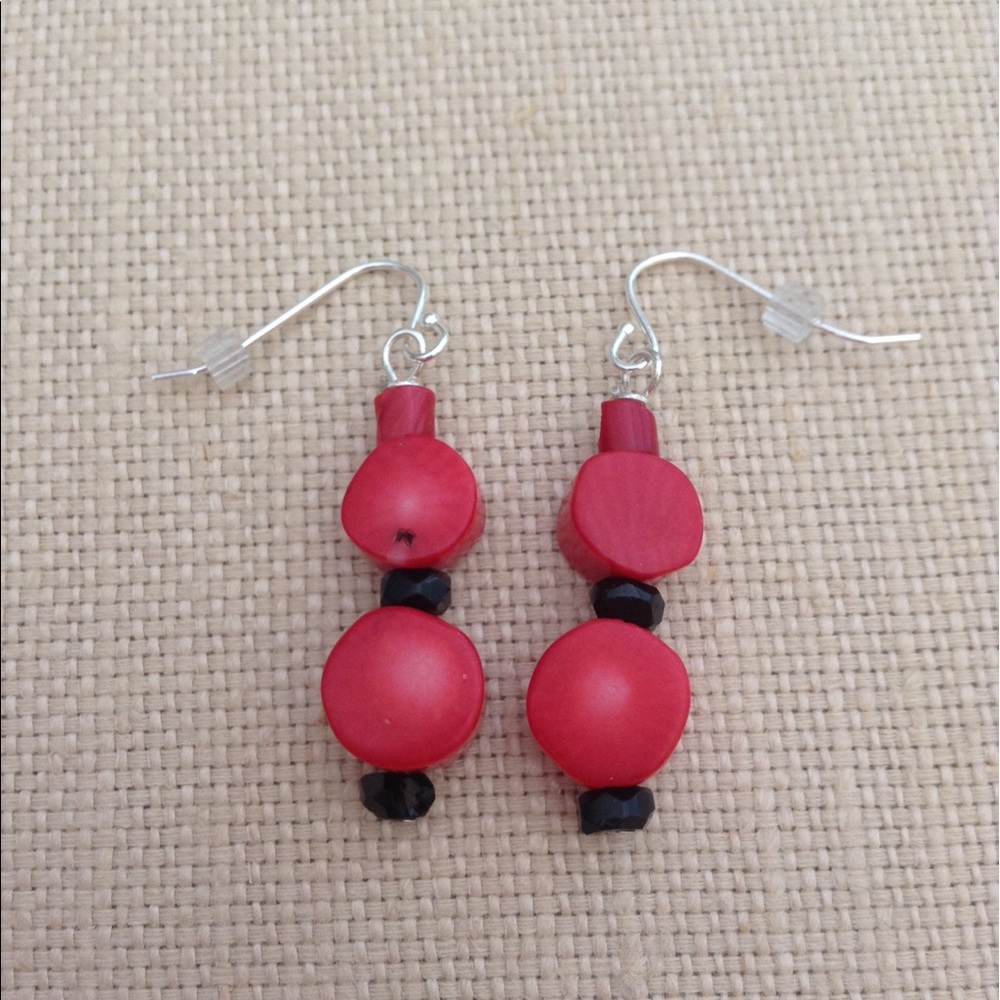.925 silver hook coral & black bead earrings