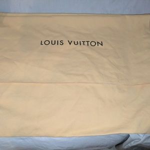 Large Louis vuitton dustbag. Lv