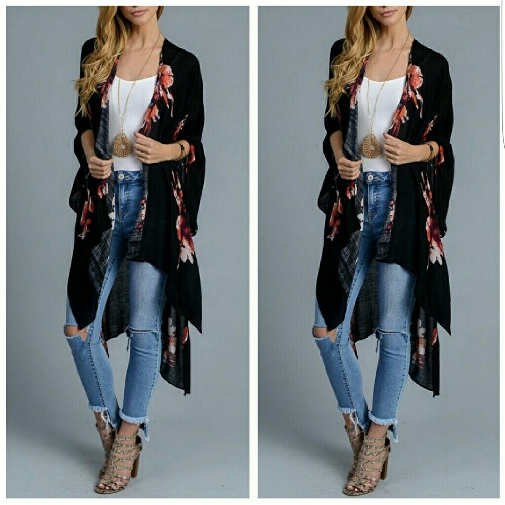 🆕 Beautiful 💕 Garden Party Kimono💋