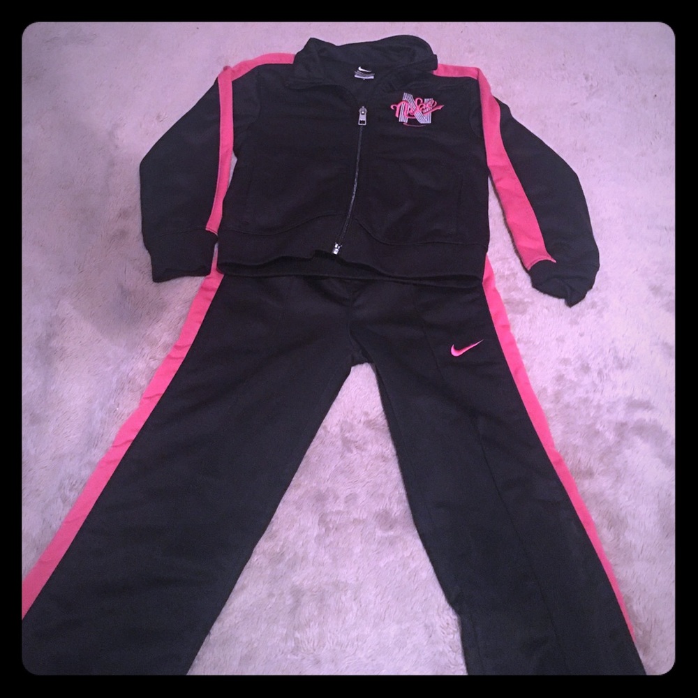 Nike sweater with bottoms