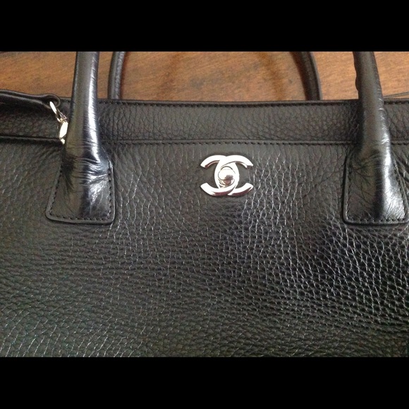 AUTHENTIC Chanel executive Cerf tote - Picture 5 of 7
