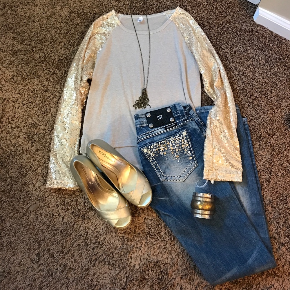 💰Gold and Beige Sequin Top💰