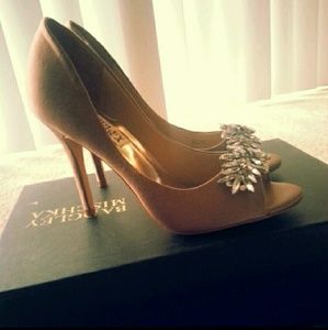 NWT Badgley Mishka Peep Toe Pumps Heels