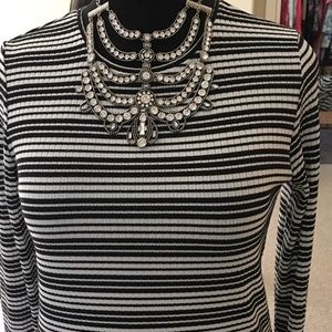 The perfect striped top by Zara Trafaluc!