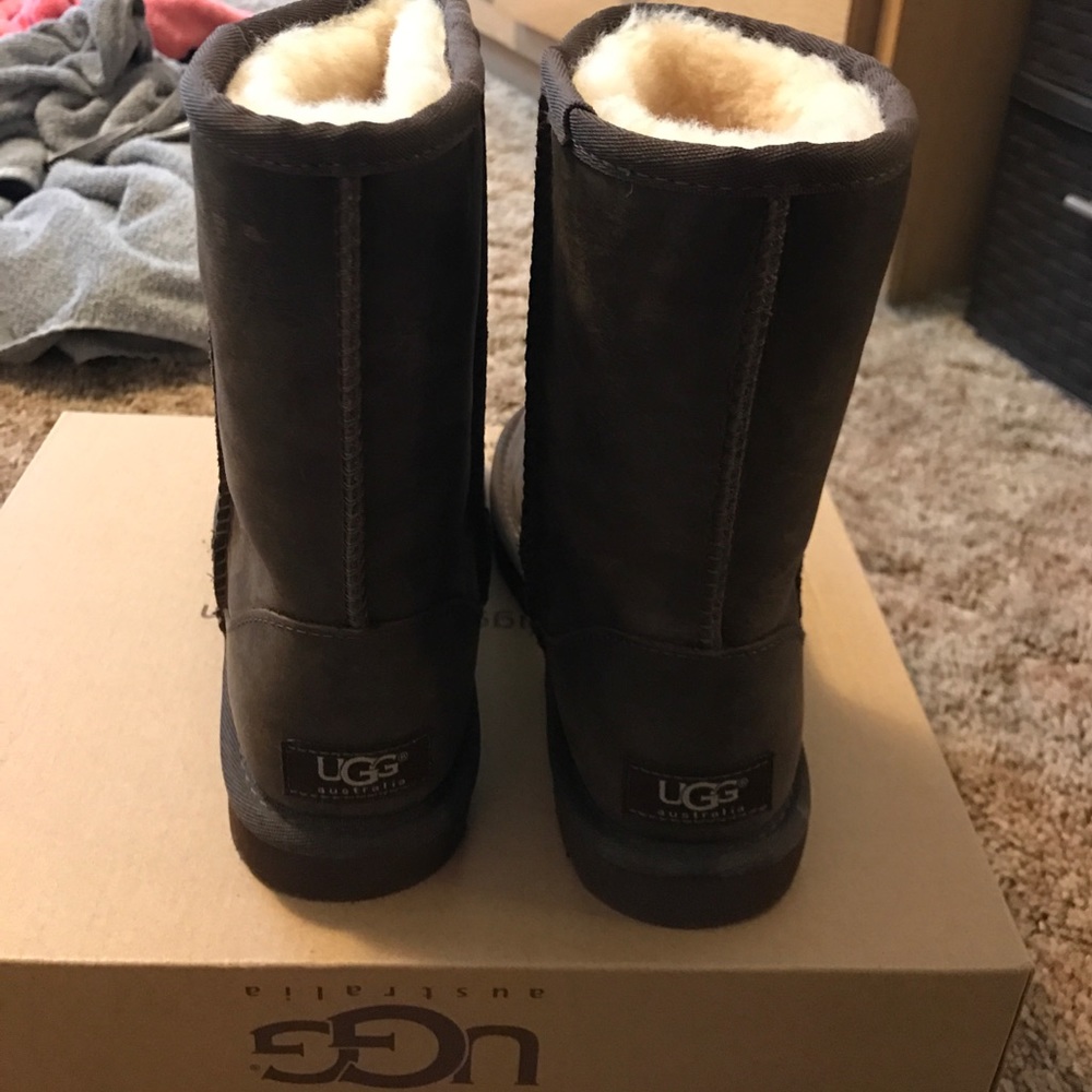 W classic short leather/brown ugg boots