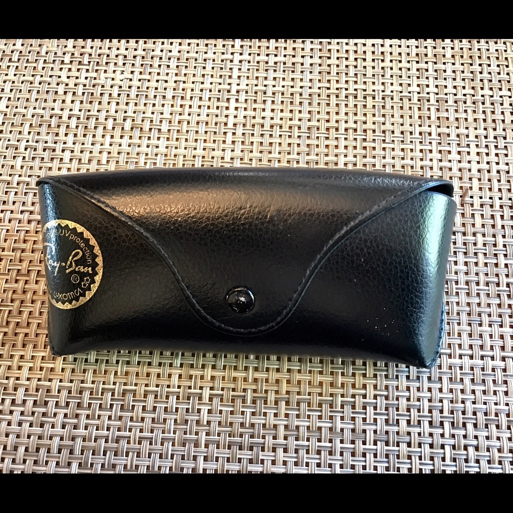 🙋🏻✨RayBan Case