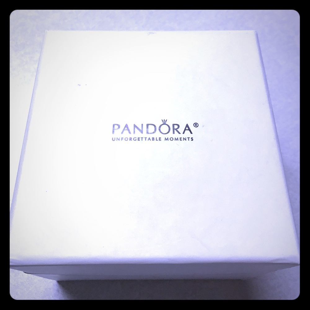 *SOLD*Pandora jewelry box, like new