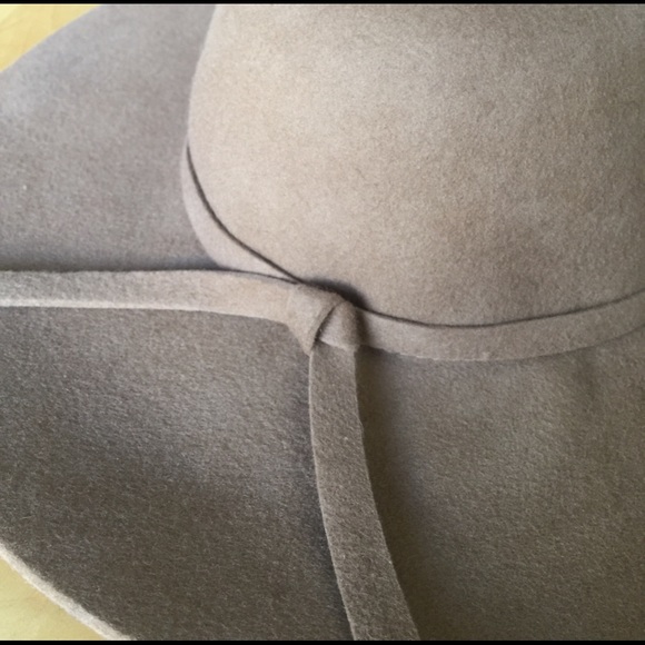 Camel Wool Floppy Hat - Picture 2 of 2