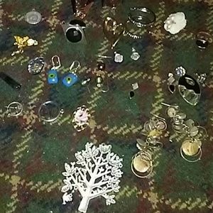 Earrings pendants gold and silver and rings