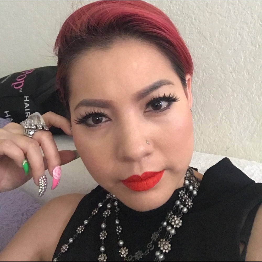 Meet your Posher, Linh