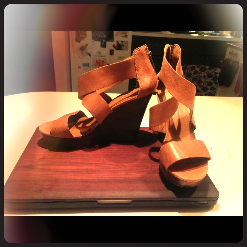 ALDO tan, leather, strappy wedges