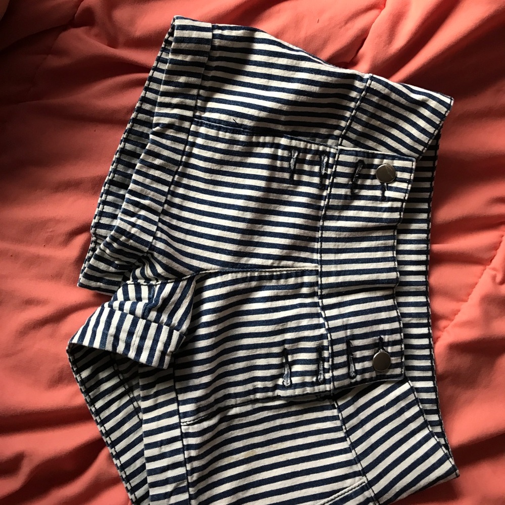 Forever 21 Highwaisted shorts