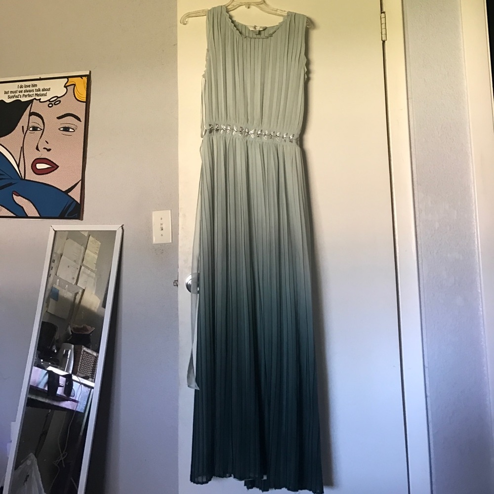 Lauren Conrad Runway sleeveless dress