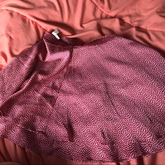 Red skirt - Picture 1 of 3