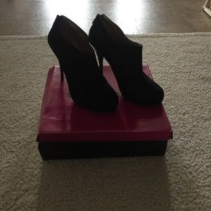 Dollhouse Black Booties. Size 9