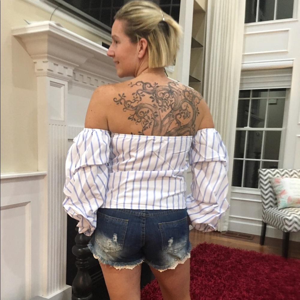 Puffy sleeve off shoulder blue/white striped top - Picture 4 of 5