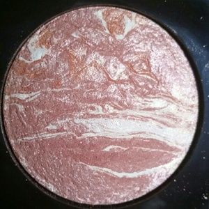 Laura Mercier Rose Illuminater