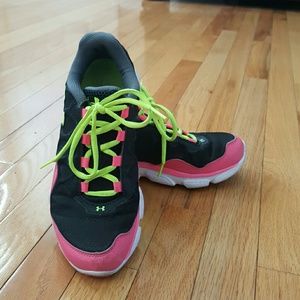 Under Armour tennis shoes