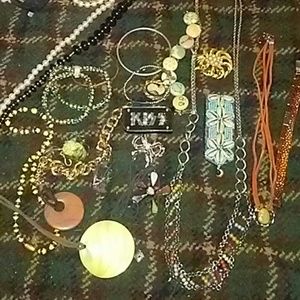 Vintage jewestomer name and antique