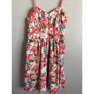 Mid thigh length dress perfect for spring weather