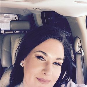 Meet your Posher, Casea