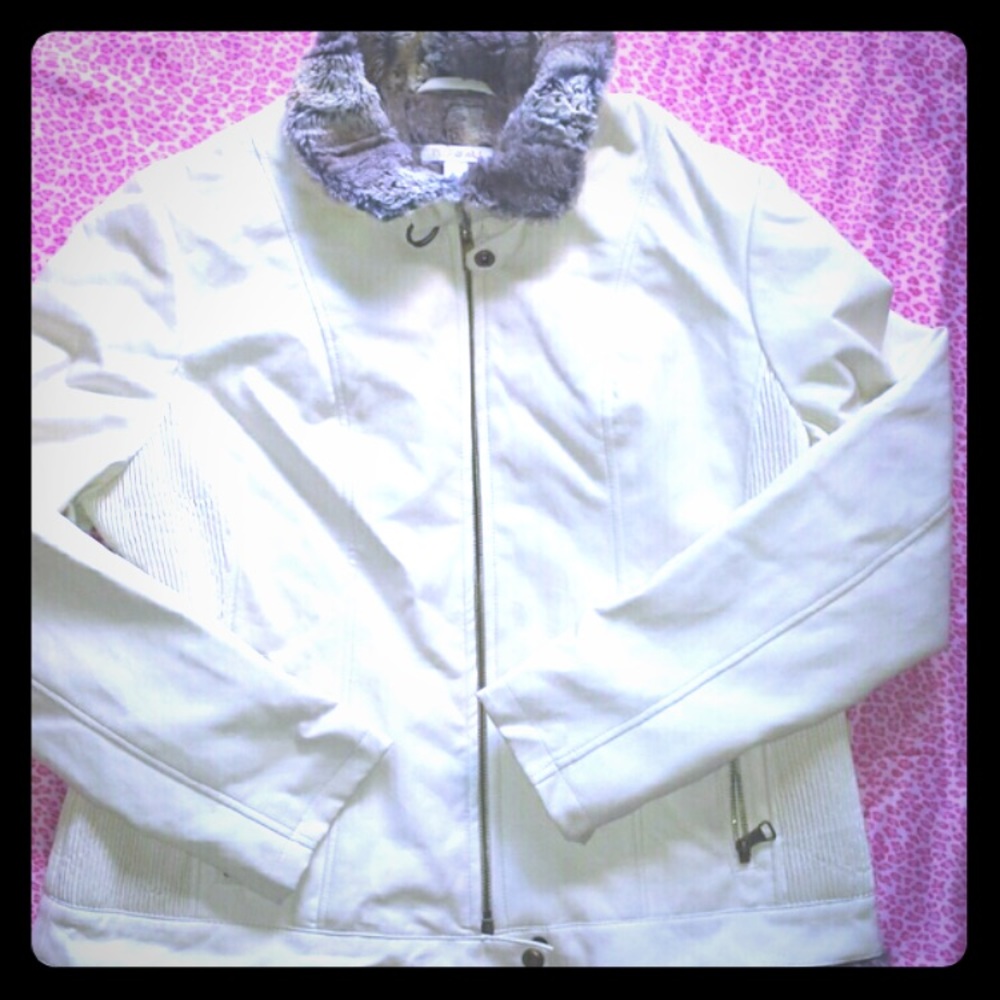 Roz. & Ali Vegan Leather Coat (XL) White