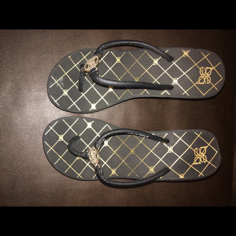 bebe flip flops