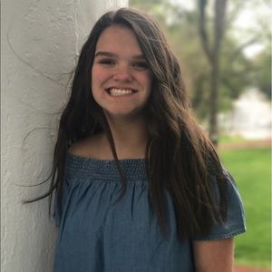 Meet your Posher, Katelyn