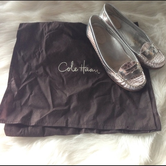 Gorgeous Cole Haan Alligator Loafers - Picture 5 of 5