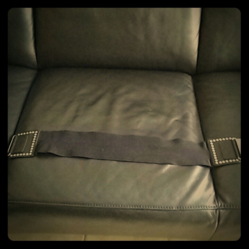 Stretchy Chicks silver belt