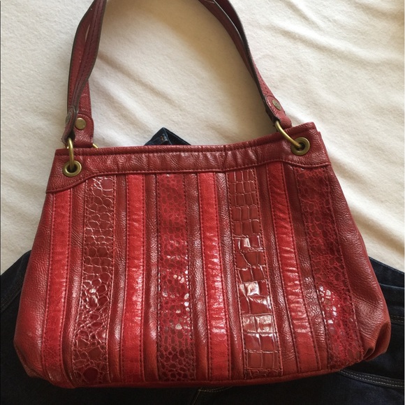 Red Relic handbag. - Picture 1 of 4