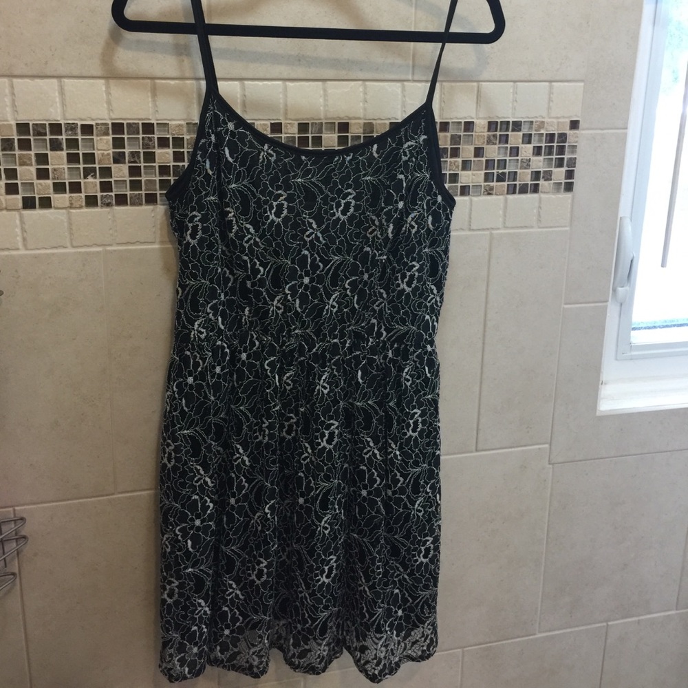 Spaghetti strap black and white mini sun dress