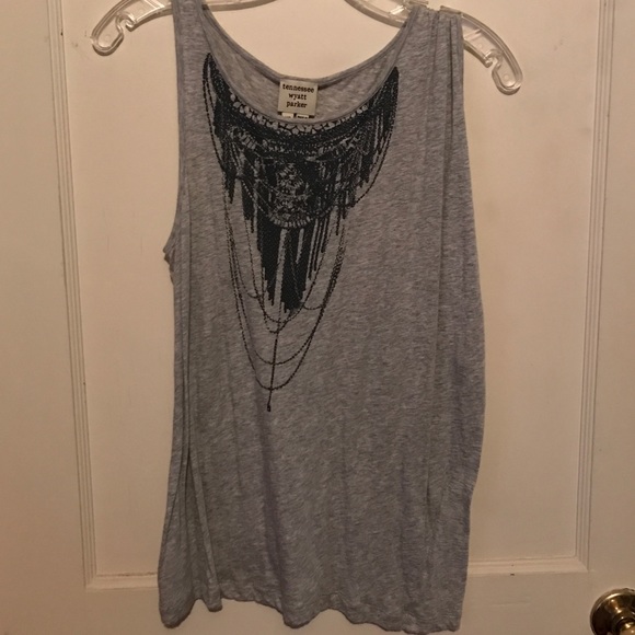 Necklace Graphic Tank XS - Picture 1 of 4