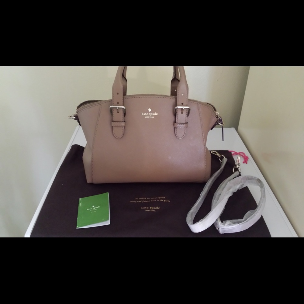 Kate Spade small Sloan very good cond retail $328