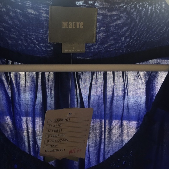 Gorgeous Anthropologie blue top with lace detail - Picture 2 of 3