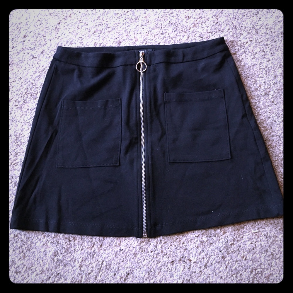 Forever 21 zip up skirt