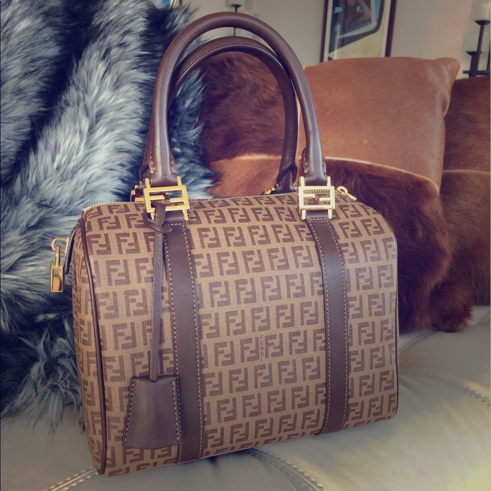 FENDI - Brand New with Tags Baulotto Forever Bag