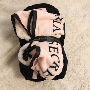 Victoria's Secret Blanket💗