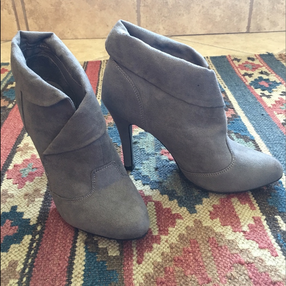 Dressy grey suede-like booties.