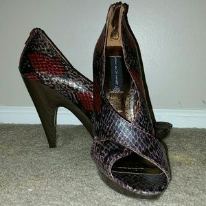 Women footwear
