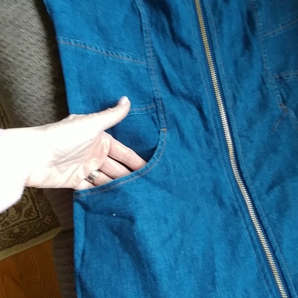 Dress - Picture 2 of 2