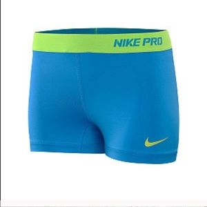 Nike pro bundle medium