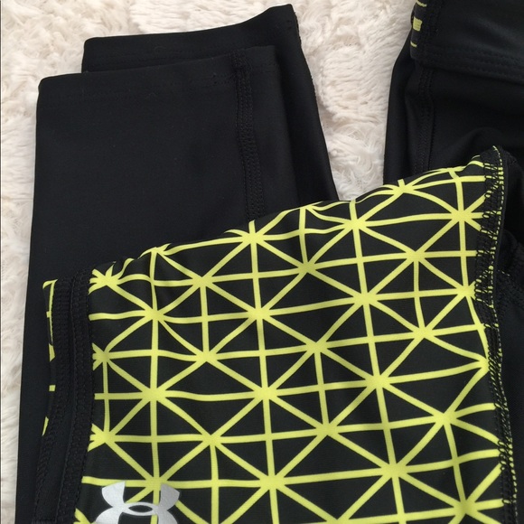 🕶Under Armour Workout Pants - Picture 4 of 5