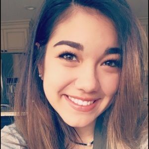 Meet your Posher, Courtney